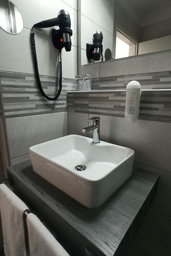 Hotel Garni Arcis Гомаринген Экстерьер фото