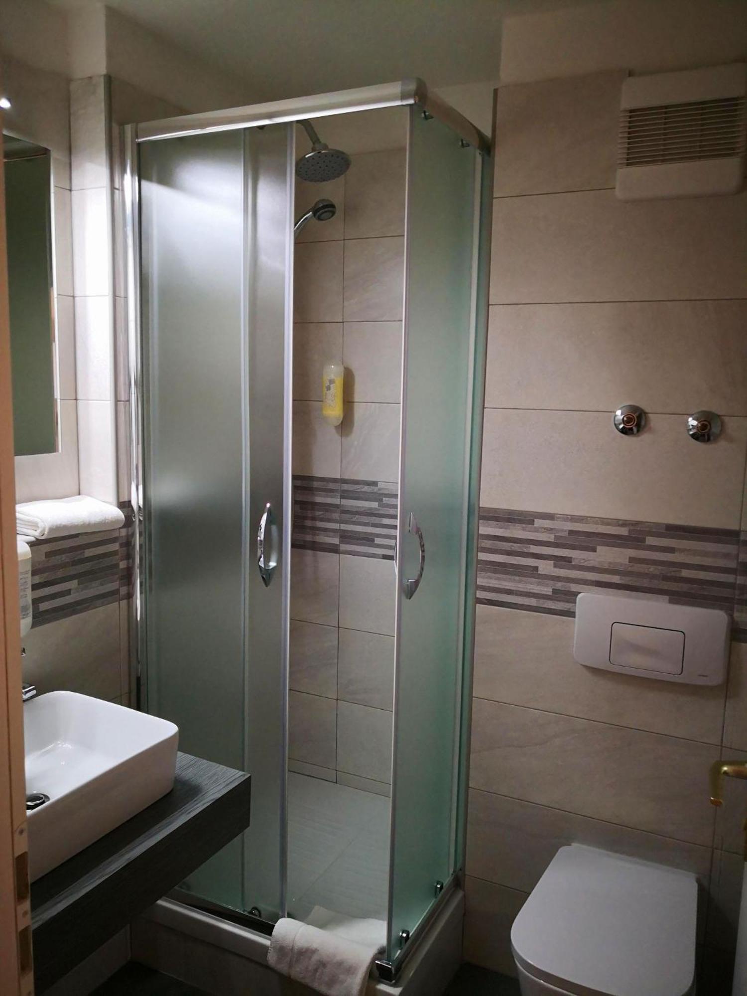 Hotel Garni Arcis Гомаринген Экстерьер фото