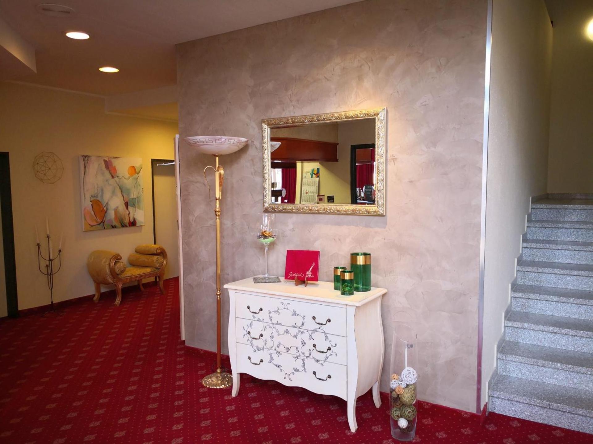 Hotel Garni Arcis Гомаринген Экстерьер фото